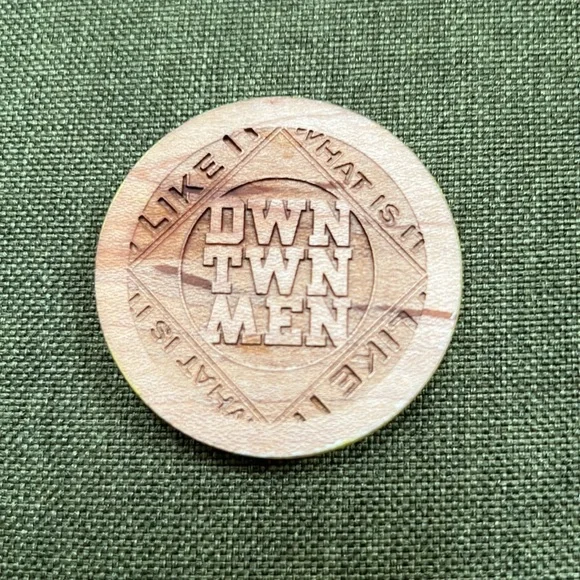 Hermes Wood Coin - Picture 2 of 2